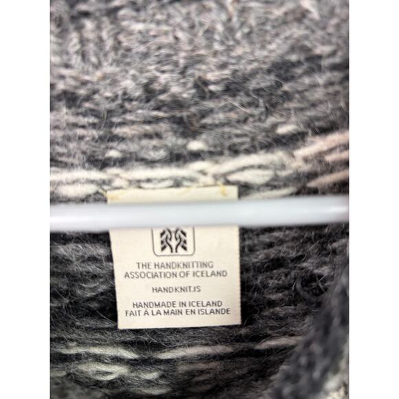 Handknitting Association of Iceland Wool Sweater – Gray & Black – 2-Way Zip - Picture 6 of 7